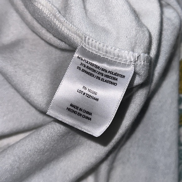 NWT 32 Degrees long sleeve soft button down shirt Gray White pockets Womens Sz S - Picture 9 of 10